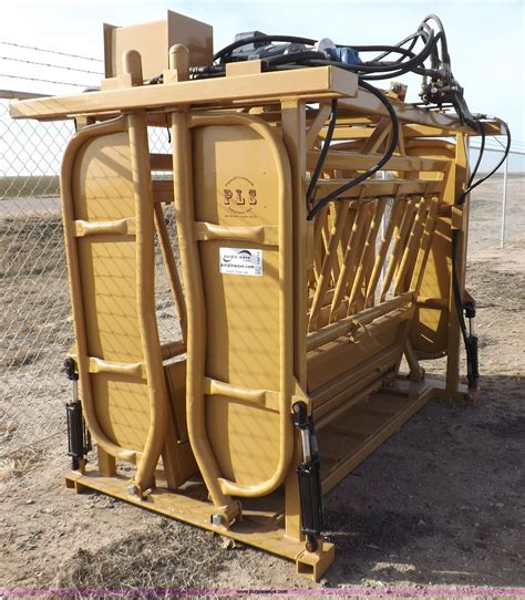 HerdPro SC3800 Squeeze Chute Cattle Working System. . Used cattle squeeze chute for sale craigslist california